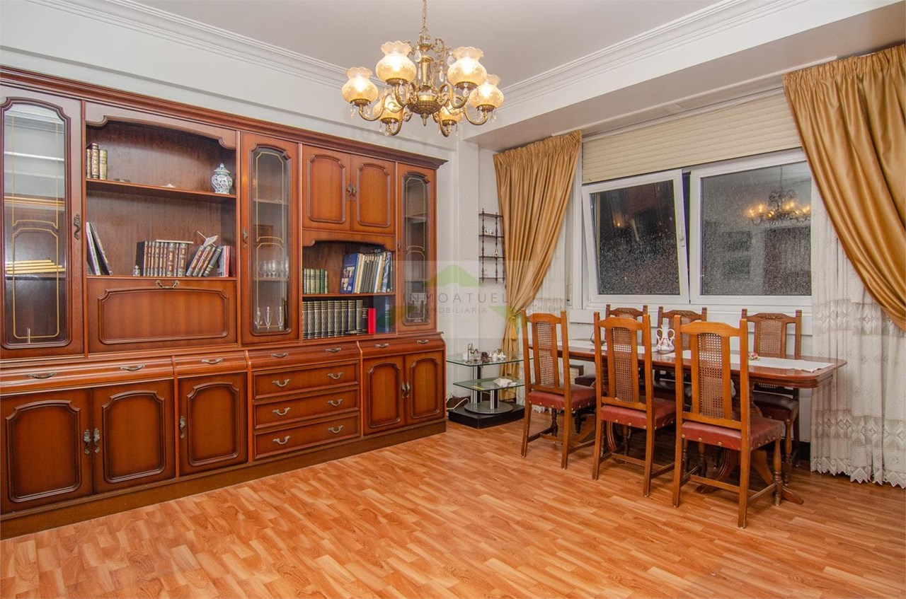 Foto 1 Piso exterior de 66m2 útiles, zona Mallos - Avenida Arteixo.