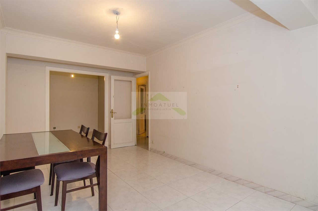 Foto 11 Piso exterior de 75m2, zona Mallos (a menos de 200 metros de la Estación de trenes - Intermodal).- 