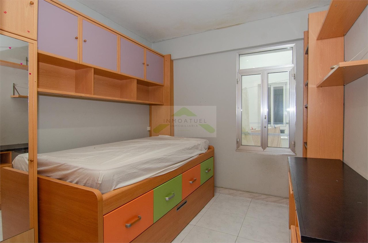 Foto 19 Piso exterior de 75m2, zona Mallos (a menos de 200 metros de la Estación de trenes - Intermodal).- 