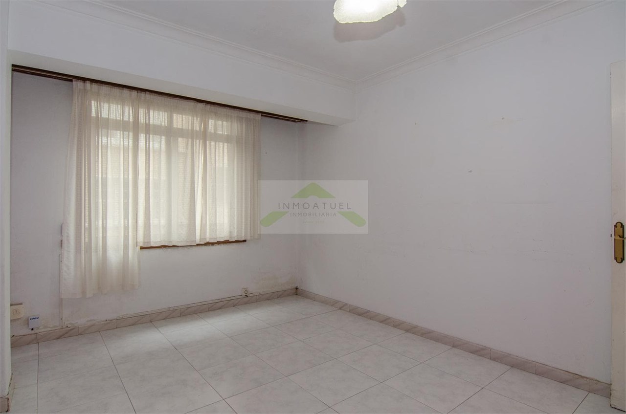 Foto 24 Piso exterior de 75m2, zona Mallos (a menos de 200 metros de la Estación de trenes - Intermodal).- 