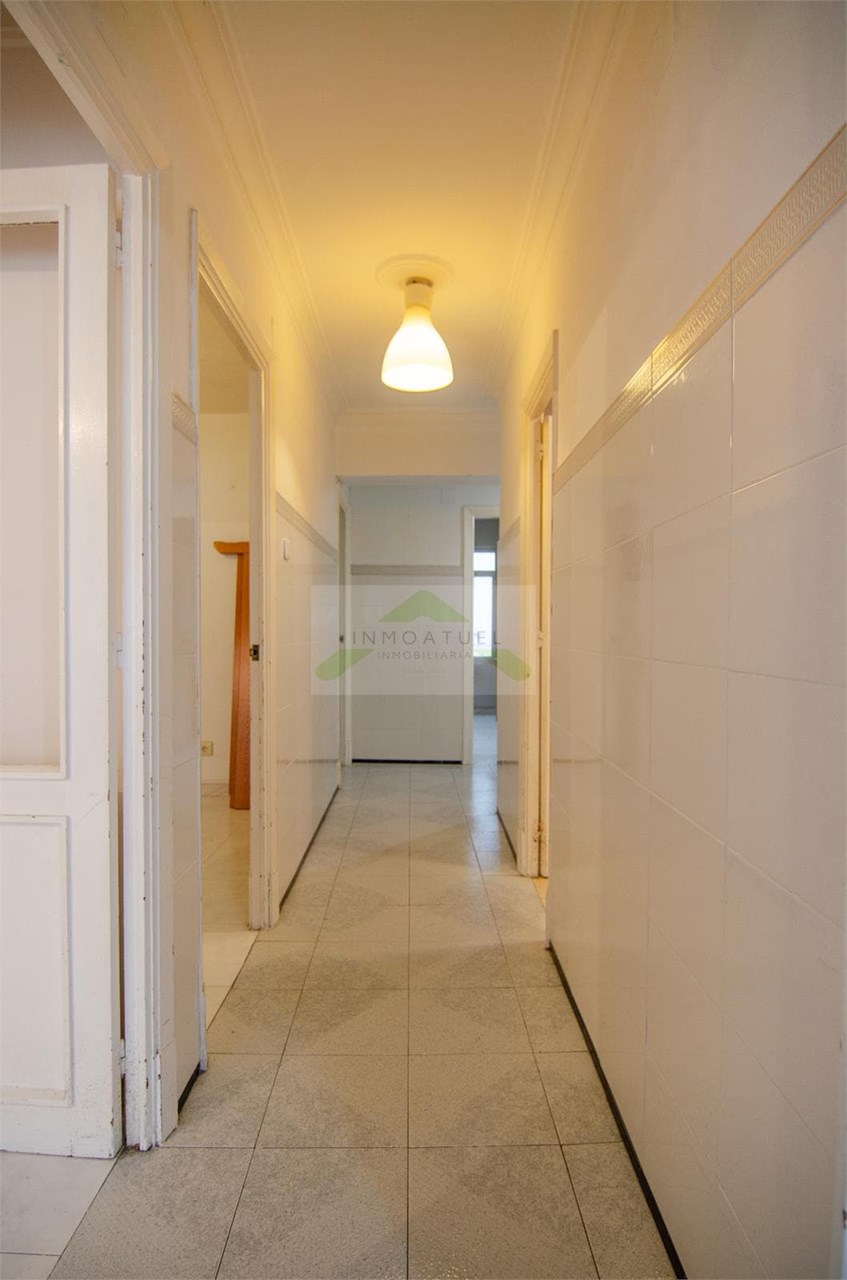 Foto 29 Piso exterior de 75m2, zona Mallos (a menos de 200 metros de la Estación de trenes - Intermodal).- 