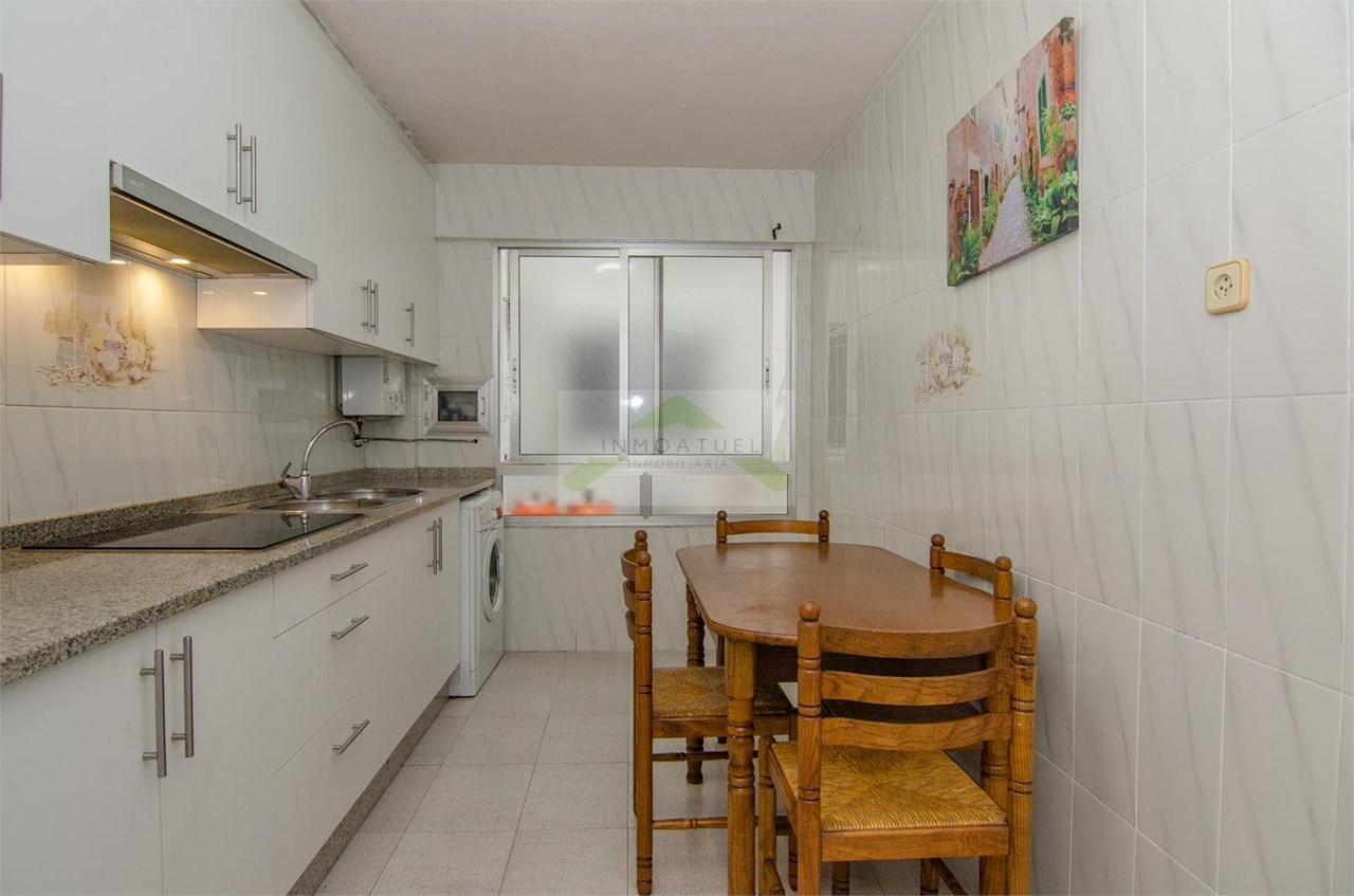 Foto 2 Piso exterior de 75m2, zona Mallos (a menos de 200 metros de la Estación de trenes - Intermodal).- 