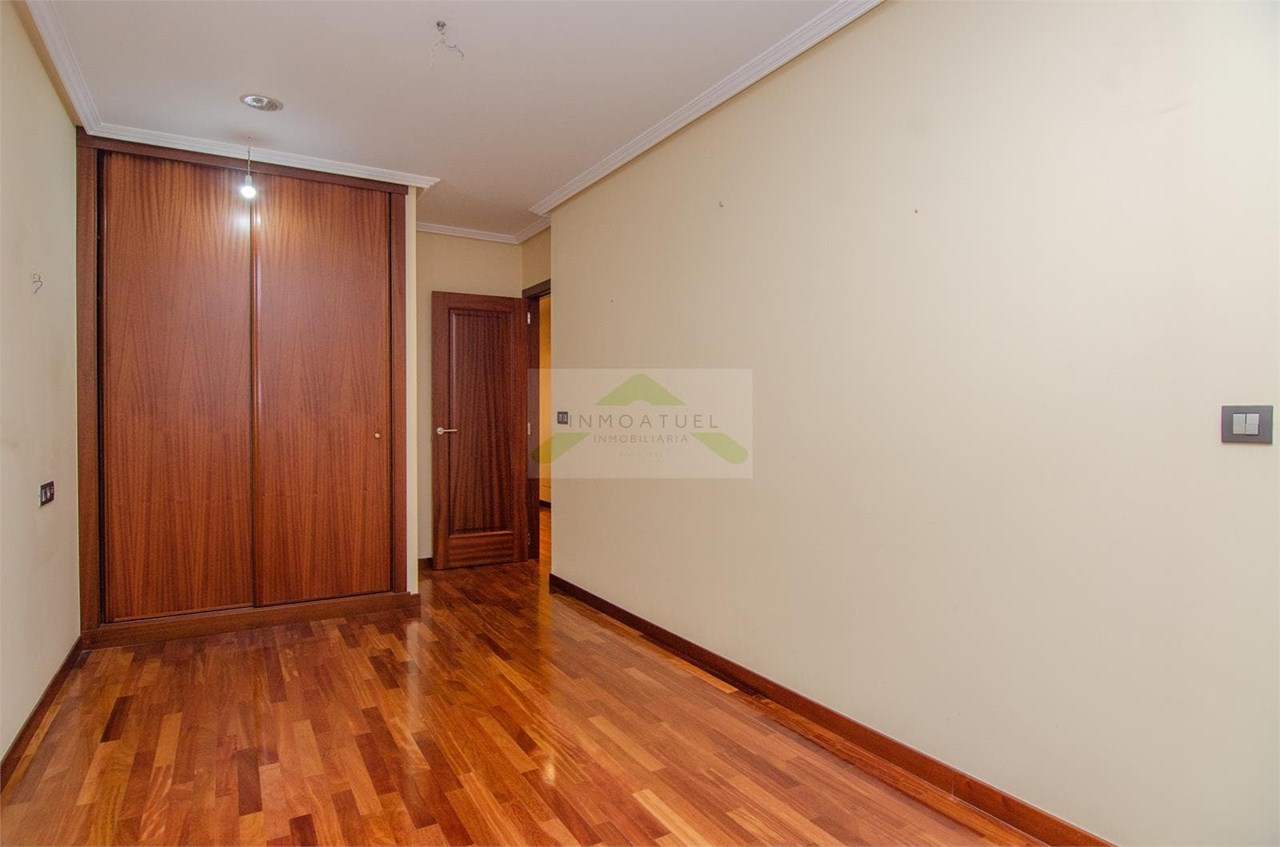 Foto 18 Piso exterior de 77m2 con vistas despejadas al Parque de Vioño.-