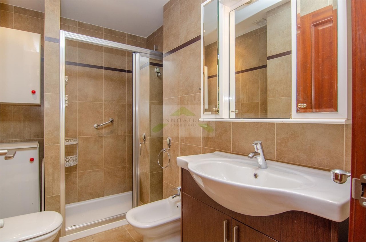 Foto 5 Piso exterior de 77m2 con vistas despejadas al Parque de Vioño.-