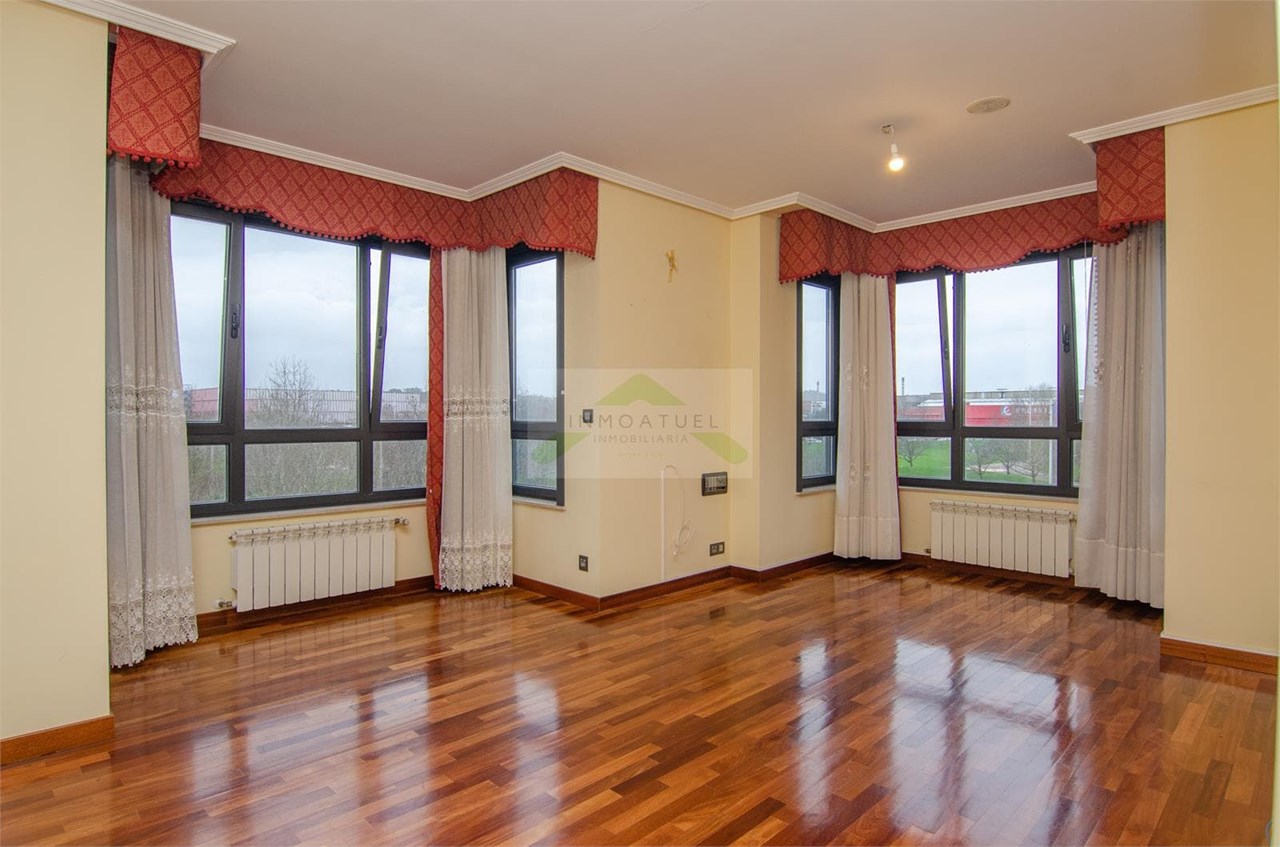 Foto 9 Piso exterior de 77m2 con vistas despejadas al Parque de Vioño.-