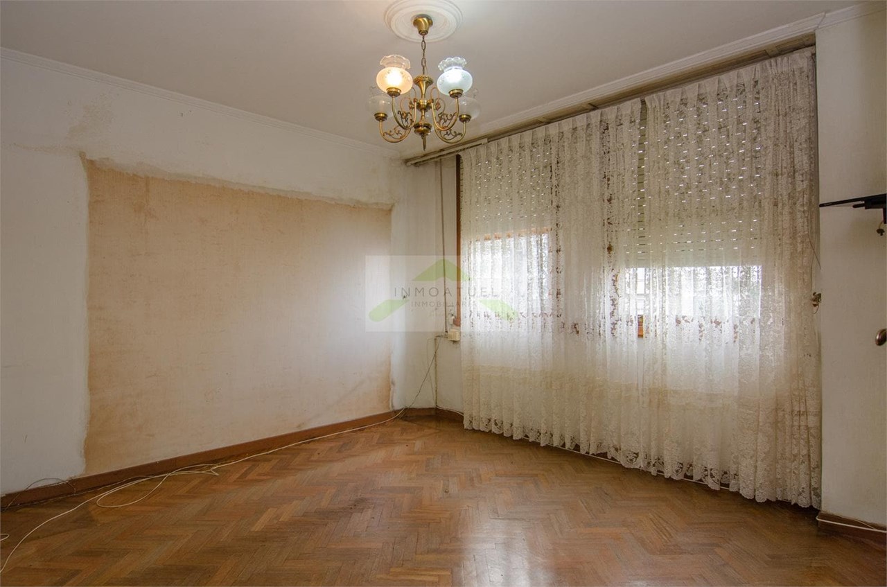 Foto 13 Piso exterior de 88 m² construidos ubicado en Plaza Padre José Rubinos.