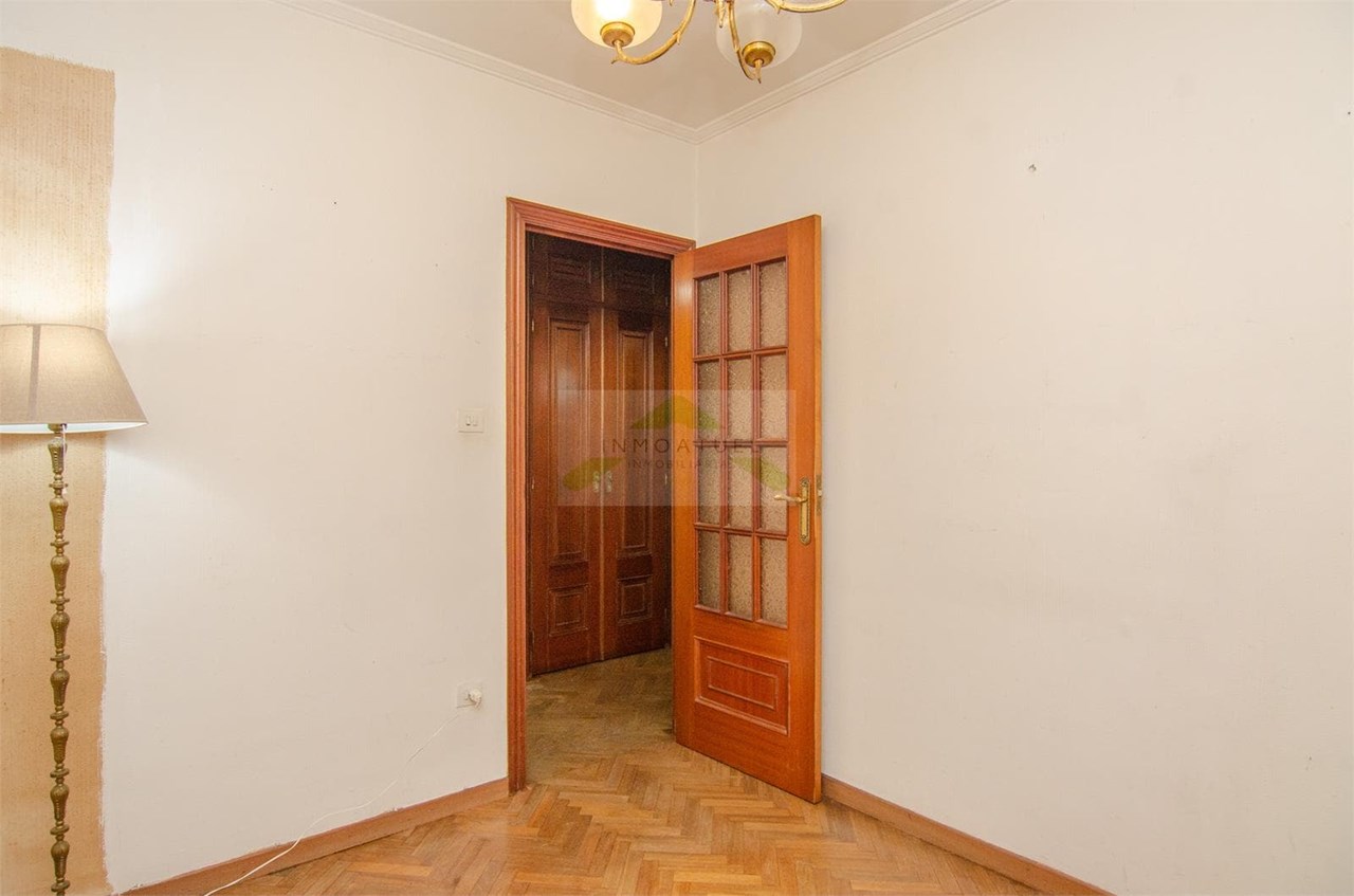 Foto 19 Piso exterior de 88 m² construidos ubicado en Plaza Padre José Rubinos.