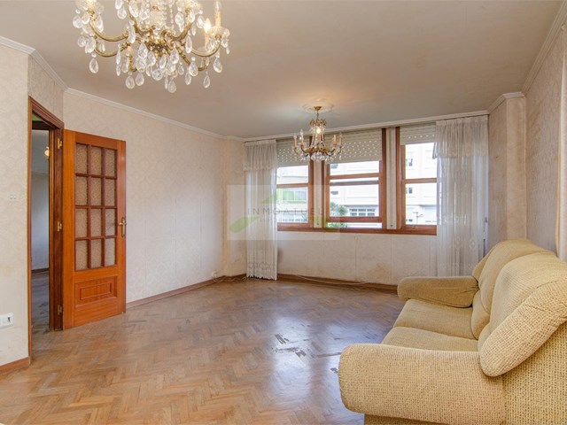 Piso exterior de 88 m² construidos ubicado en Plaza Padre José Rubinos. - A Coruña