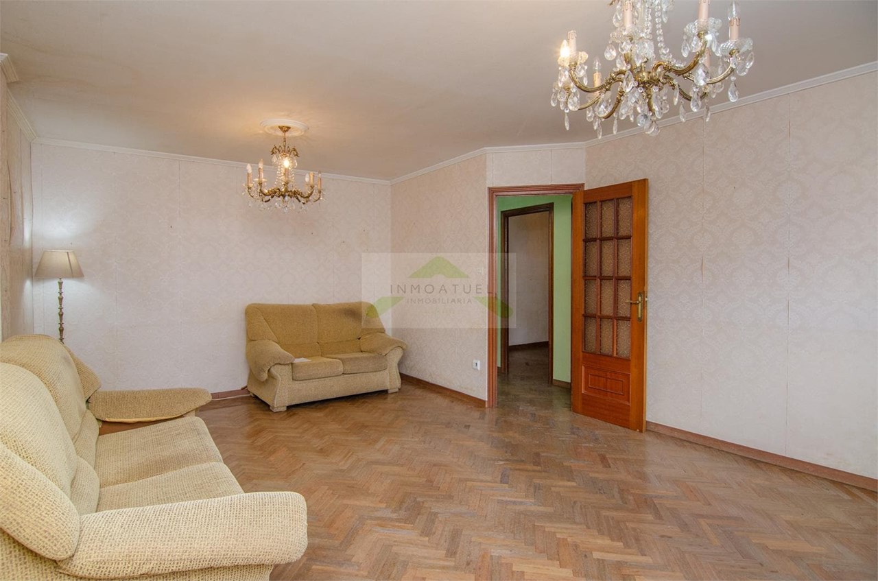 Foto 4 Piso exterior de 88 m² construidos ubicado en Plaza Padre José Rubinos.