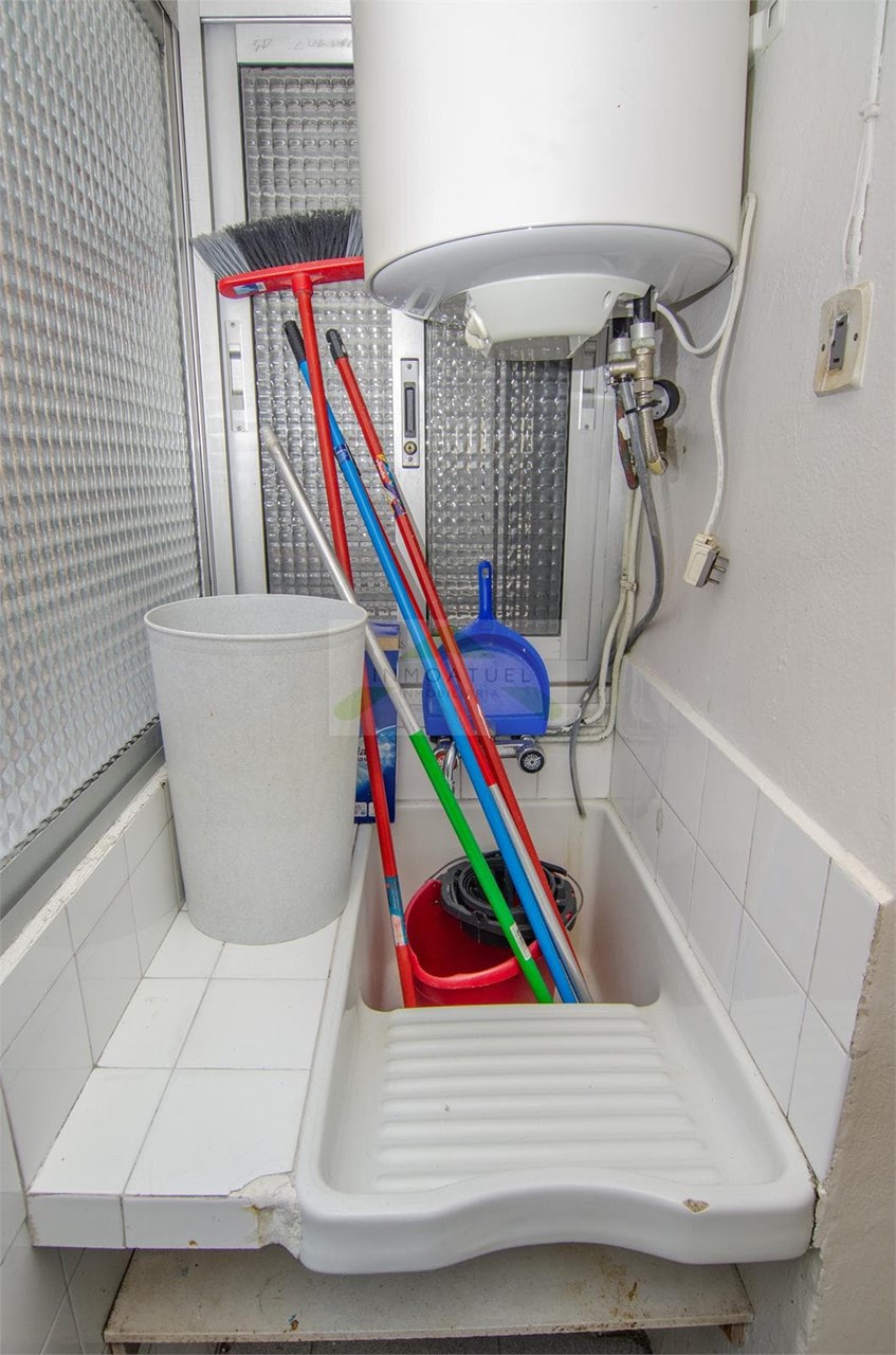 Foto 10 Piso muy luminoso de 95m2 con 5 dormitorios próximo a la intermodal y Parque de Vioño.-  