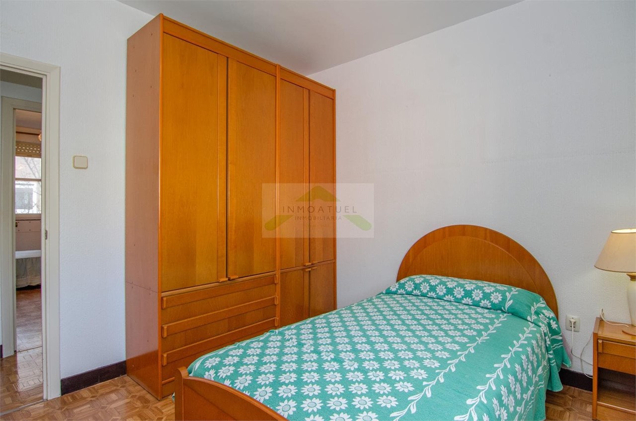 Foto 19 Piso muy luminoso de 95m2 con 5 dormitorios próximo a la intermodal y Parque de Vioño.-  