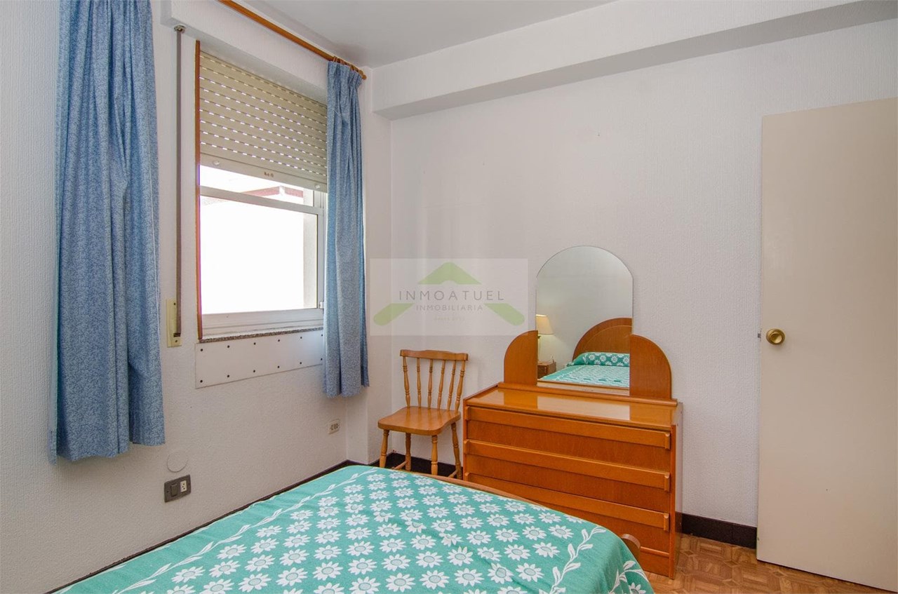 Foto 21 Piso muy luminoso de 95m2 con 5 dormitorios próximo a la intermodal y Parque de Vioño.-  