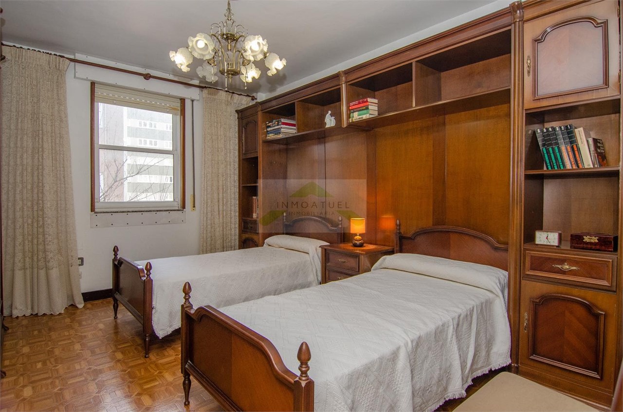 Foto 22 Piso muy luminoso de 95m2 con 5 dormitorios próximo a la intermodal y Parque de Vioño.-  