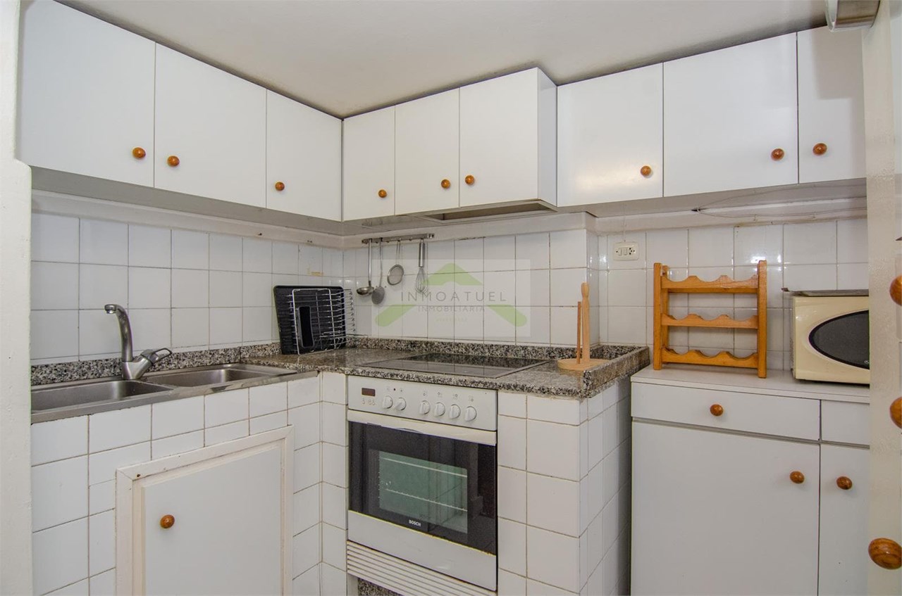 Foto 6 Piso muy luminoso de 95m2 con 5 dormitorios próximo a la intermodal y Parque de Vioño.-  