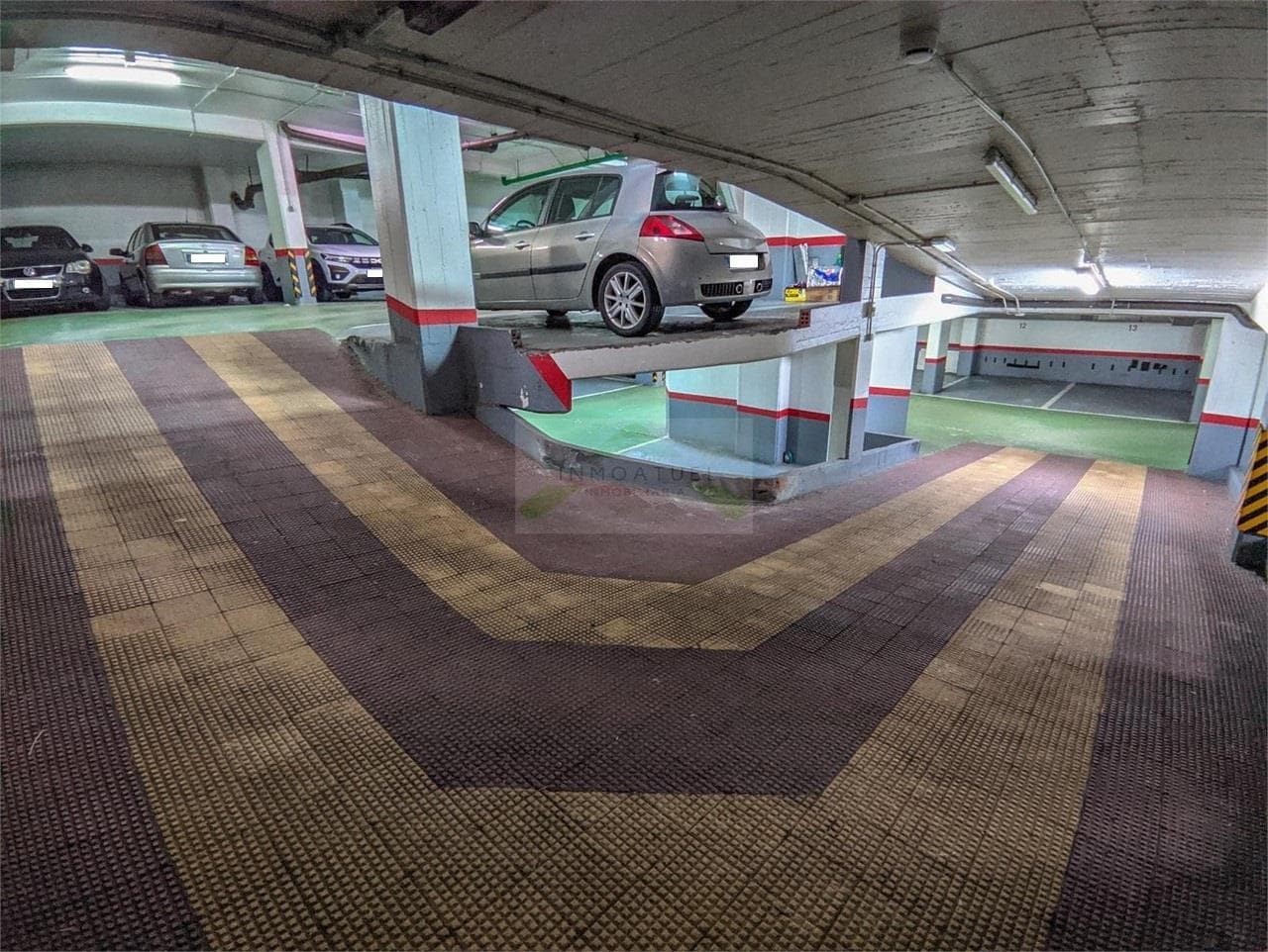 Foto 4 Plaza de garaje para coche grande, zona Ventorillo (Biblioteca Agora)