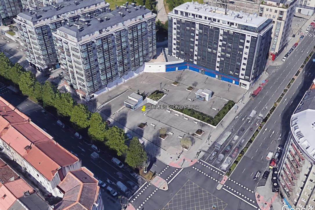 Foto 1 Plazas en concesión durante 36 años.- Vioño Plaza.- 