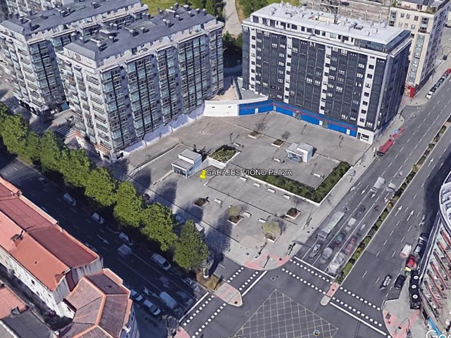 Plazas en concesión durante 36 años.- Vioño Plaza.-  - A Coruña