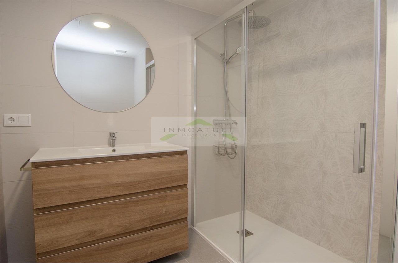 Foto 31 SOLO A ESTUDIANTES.- Piso exclusivo de 5 dormitorios y 2 baños a 300 metros de la Estación de tren. 