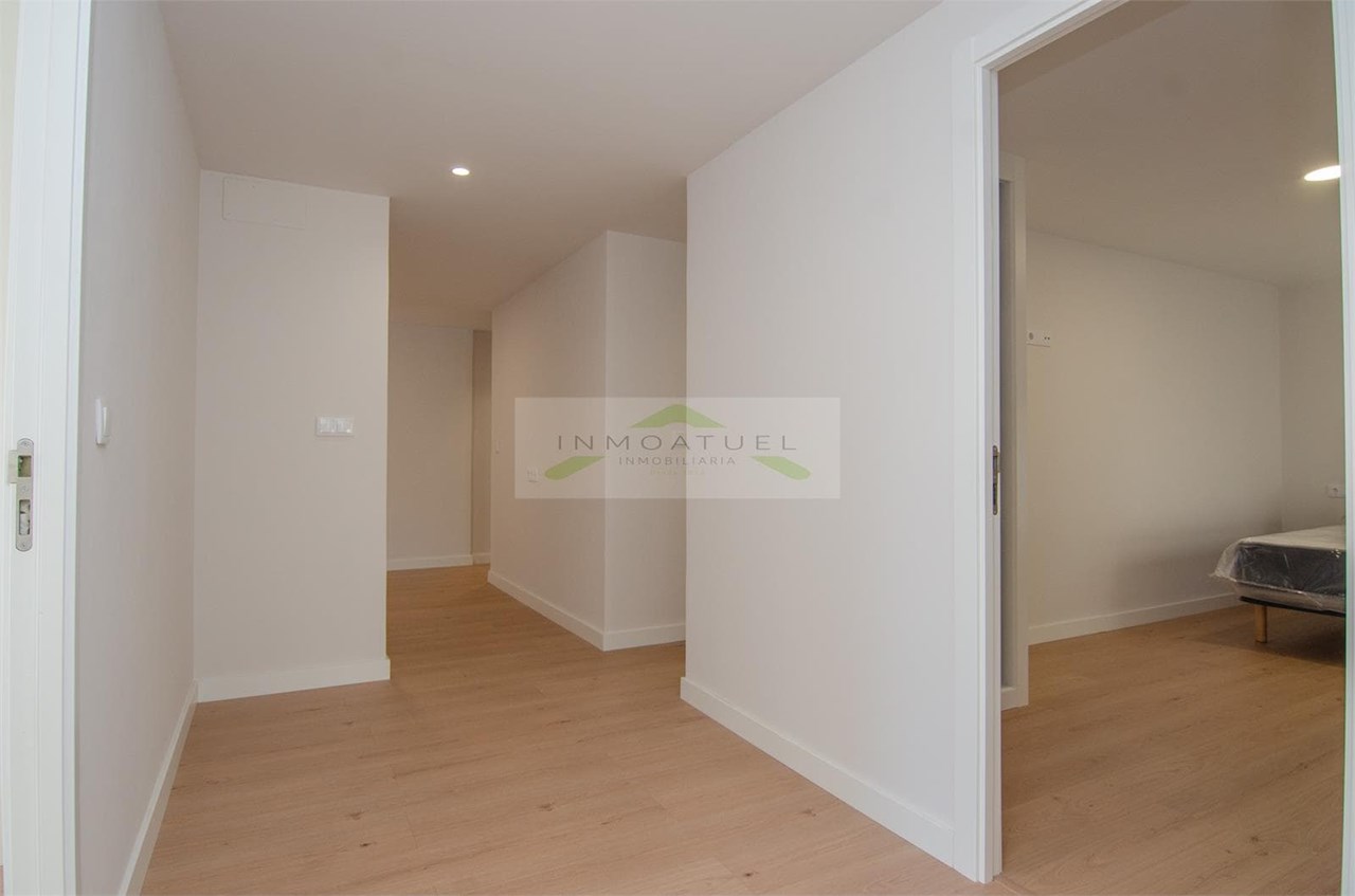 Foto 9 SOLO A ESTUDIANTES.- Piso exclusivo de 5 dormitorios y 2 baños a 300 metros de la Estación de tren. 