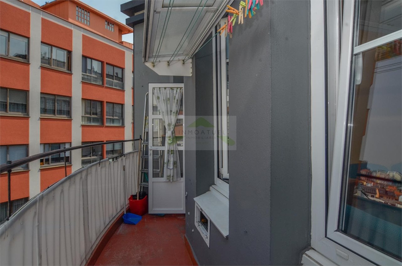 Foto 5 SOLO PARA ESTUDIANTES.- Piso completamente exterior de 70m2, zona Mallos.- 