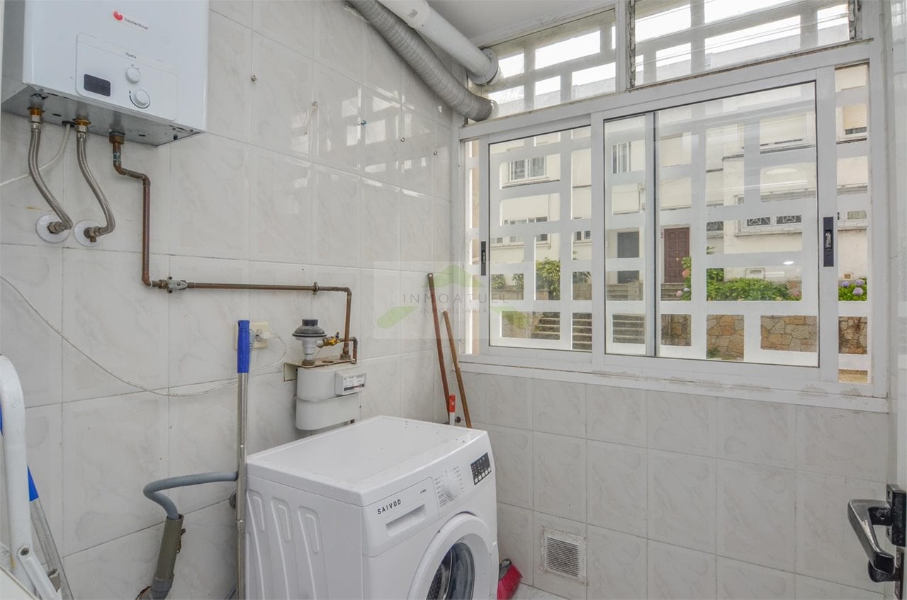 Foto 4 SOLO PARA ESTUDIANTES.- piso de 103m2 con cuatro dormitorios, zona Barrio de Las Flores.