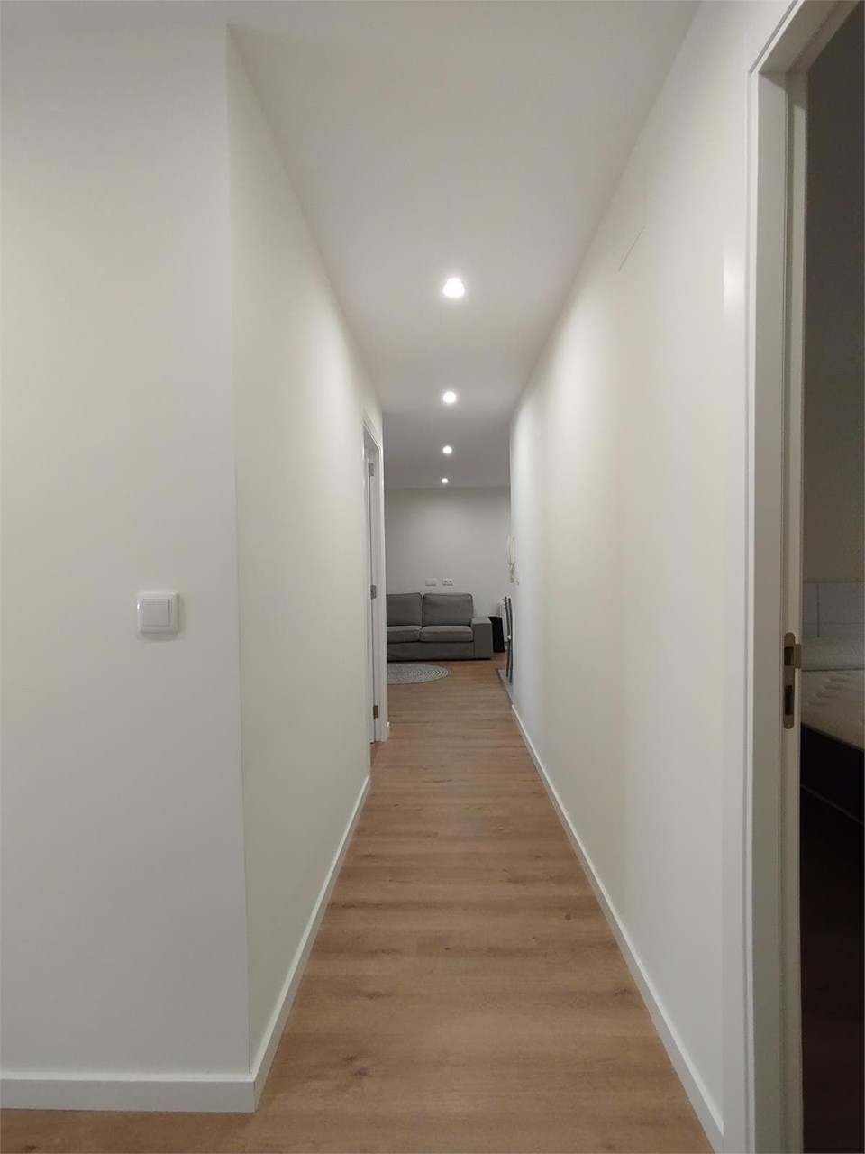 Foto 25 SOLO PARA ESTUDIANTES.- Piso de 121m2 y cuatro dormitorios.- Zona Ronda Outeiro.-  A Coruña.-