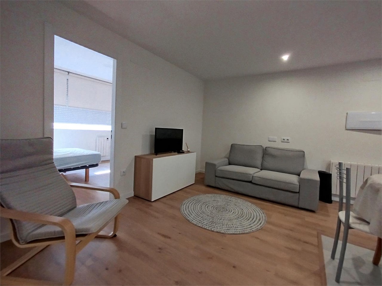 Foto 4 SOLO PARA ESTUDIANTES.- Piso de 121m2 y cuatro dormitorios.- Zona Ronda Outeiro.-  A Coruña.-