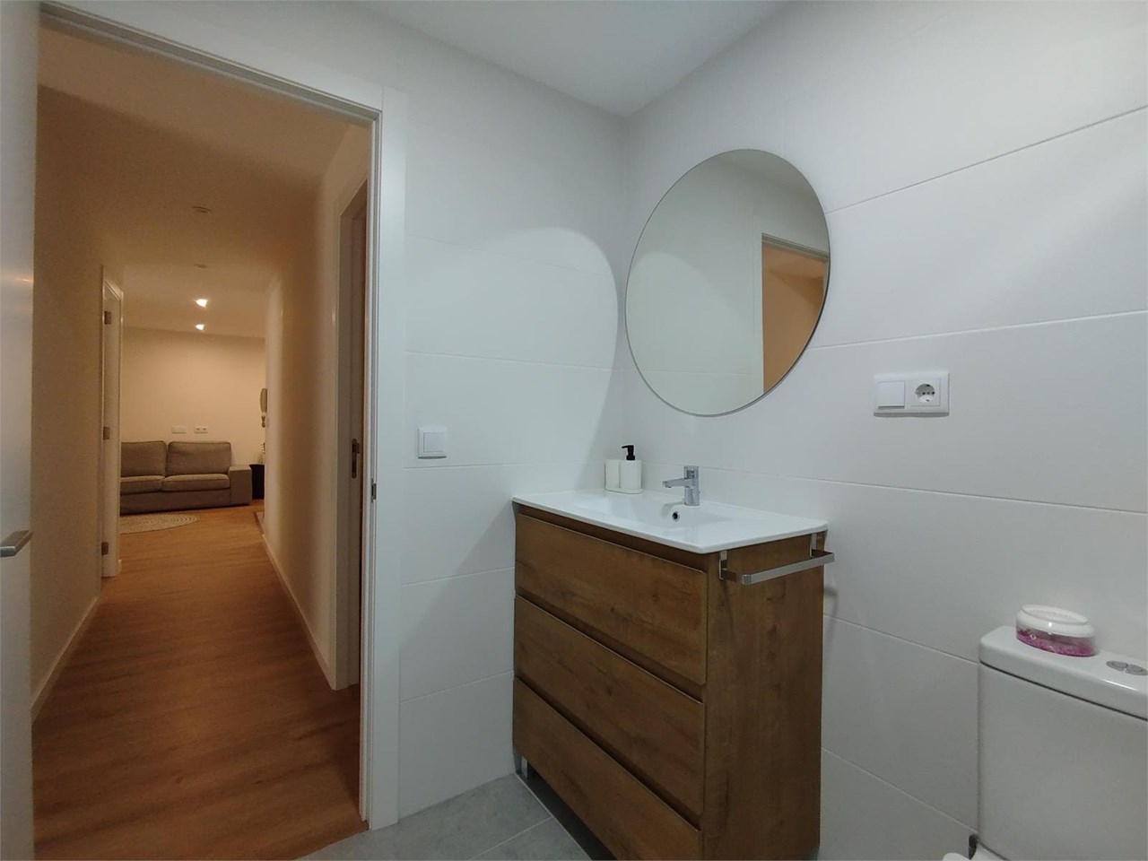 Foto 9 SOLO PARA ESTUDIANTES.- Piso de 121m2 y cuatro dormitorios.- Zona Ronda Outeiro.-  A Coruña.-