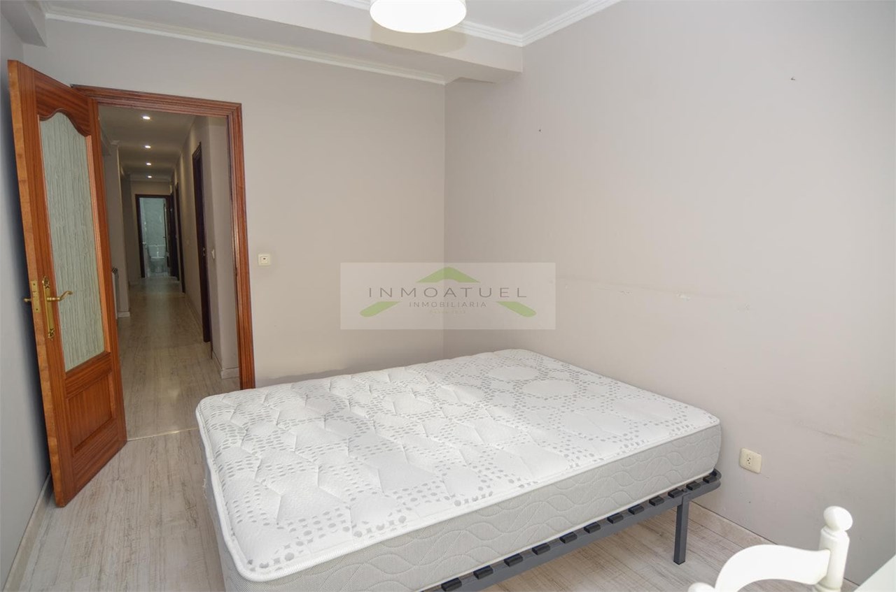Foto 10 SOLO PARA ESTUDIANTES.- Piso de 74m2 útiles, zona Agra del Orzán / Conchiñas.- 