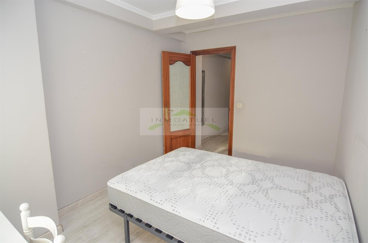 Foto 11 SOLO PARA ESTUDIANTES.- Piso de 74m2 útiles, zona Agra del Orzán / Conchiñas.- 