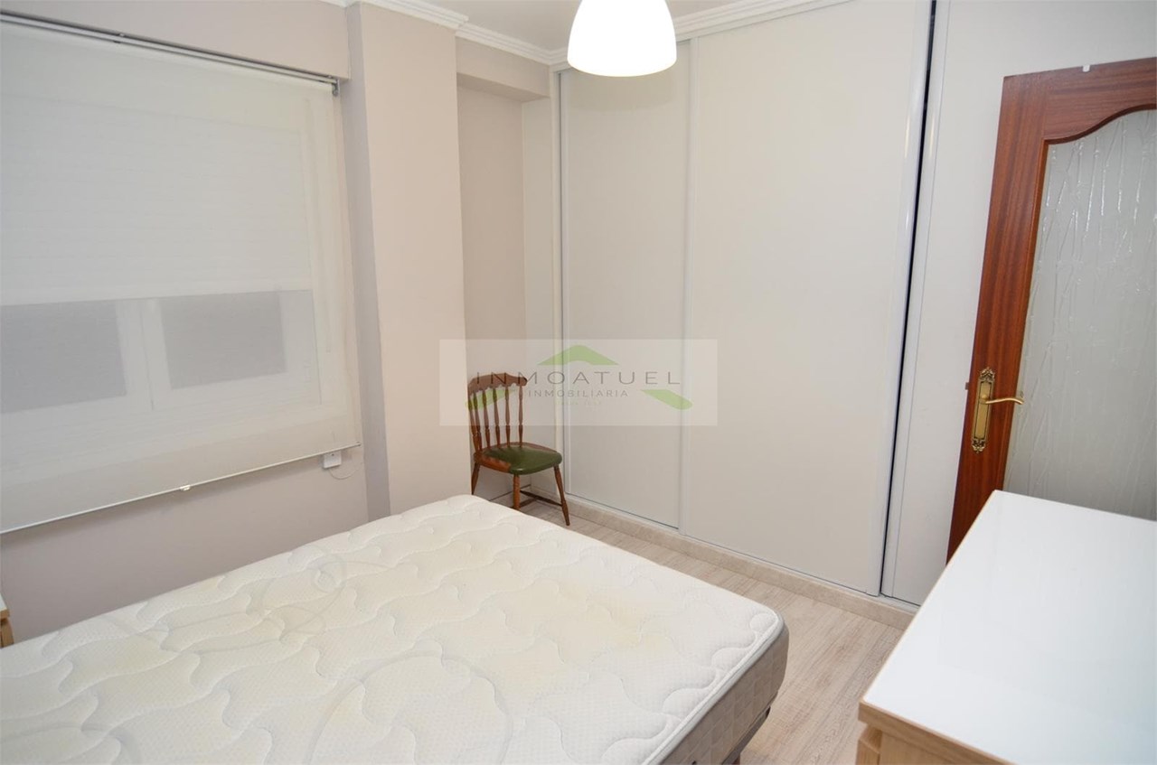 Foto 15 SOLO PARA ESTUDIANTES.- Piso de 74m2 útiles, zona Agra del Orzán / Conchiñas.- 