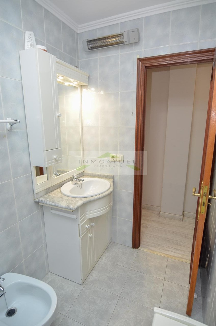 Foto 21 SOLO PARA ESTUDIANTES.- Piso de 74m2 útiles, zona Agra del Orzán / Conchiñas.- 