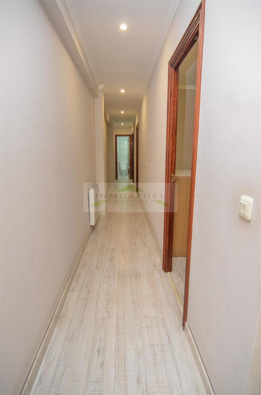 Foto 23 SOLO PARA ESTUDIANTES.- Piso de 74m2 útiles, zona Agra del Orzán / Conchiñas.- 