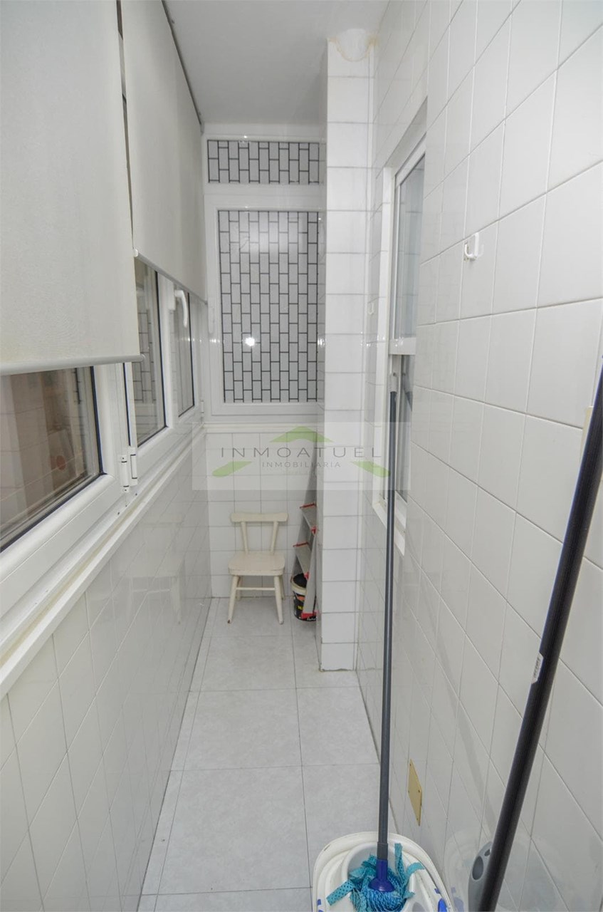 Foto 3 SOLO PARA ESTUDIANTES.- Piso de 74m2 útiles, zona Agra del Orzán / Conchiñas.- 