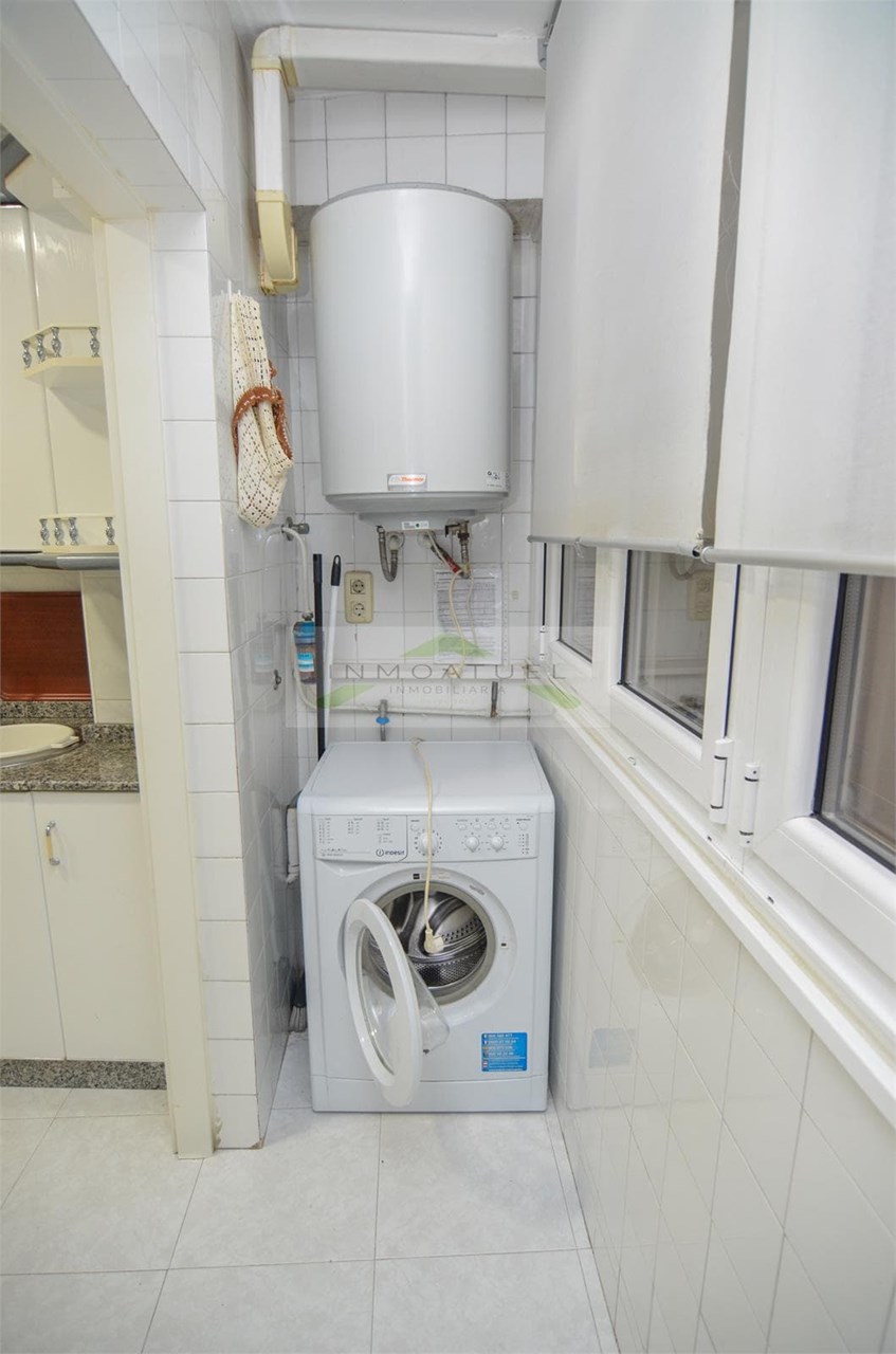 Foto 4 SOLO PARA ESTUDIANTES.- Piso de 74m2 útiles, zona Agra del Orzán / Conchiñas.- 