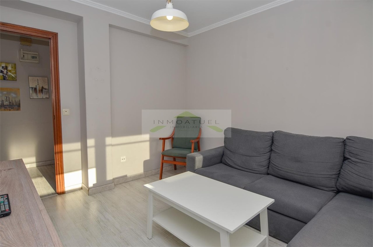Foto 7 SOLO PARA ESTUDIANTES.- Piso de 74m2 útiles, zona Agra del Orzán / Conchiñas.- 