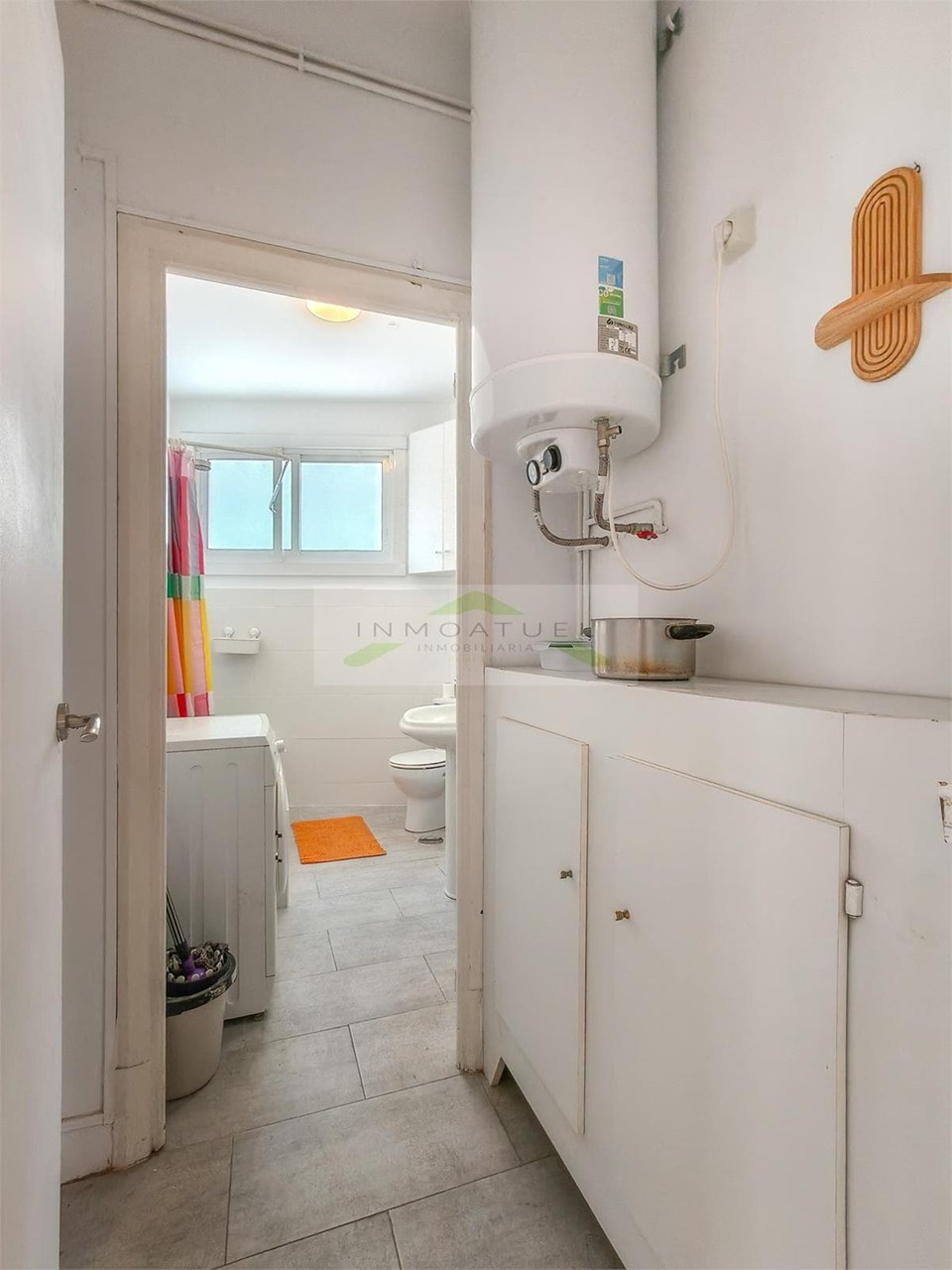 Foto 10 SOLO PARA ESTUDIANTES.- Piso de 81m2, cuatro dormitorios a 300 metros de la Renfe.