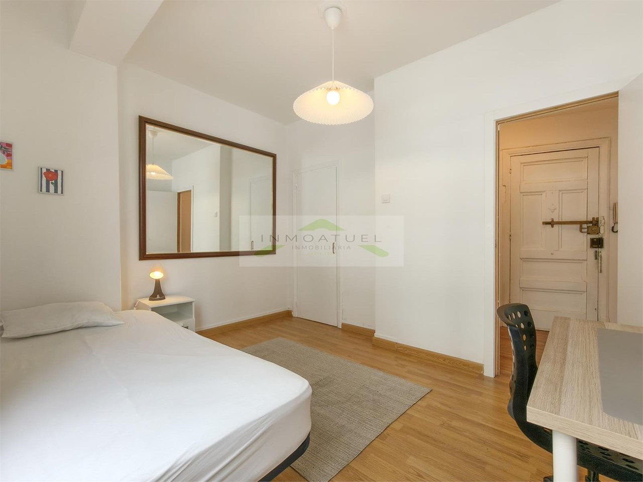 Foto 12 SOLO PARA ESTUDIANTES.- Piso de 81m2, cuatro dormitorios a 300 metros de la Renfe.