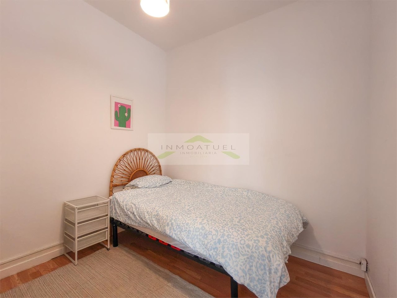 Foto 14 SOLO PARA ESTUDIANTES.- Piso de 81m2, cuatro dormitorios a 300 metros de la Renfe.