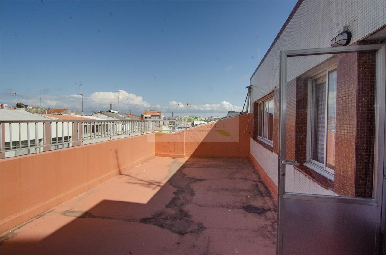 Foto 10 SOLO PARA ESTUDIANTES.- Piso de 96m2 con terraza, zona Mallos.- 
