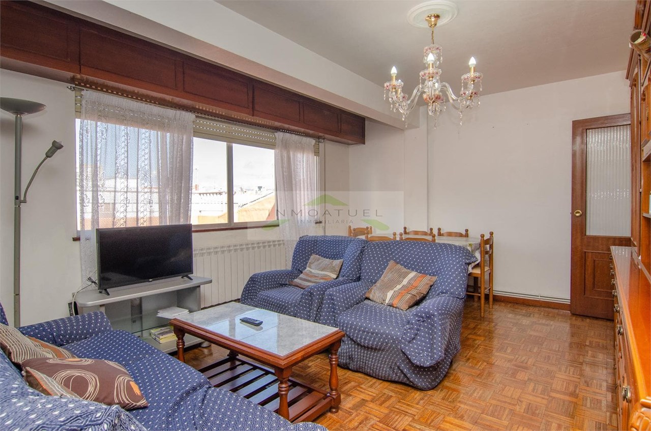 Foto 12 SOLO PARA ESTUDIANTES.- Piso de 96m2 con terraza, zona Mallos.- 