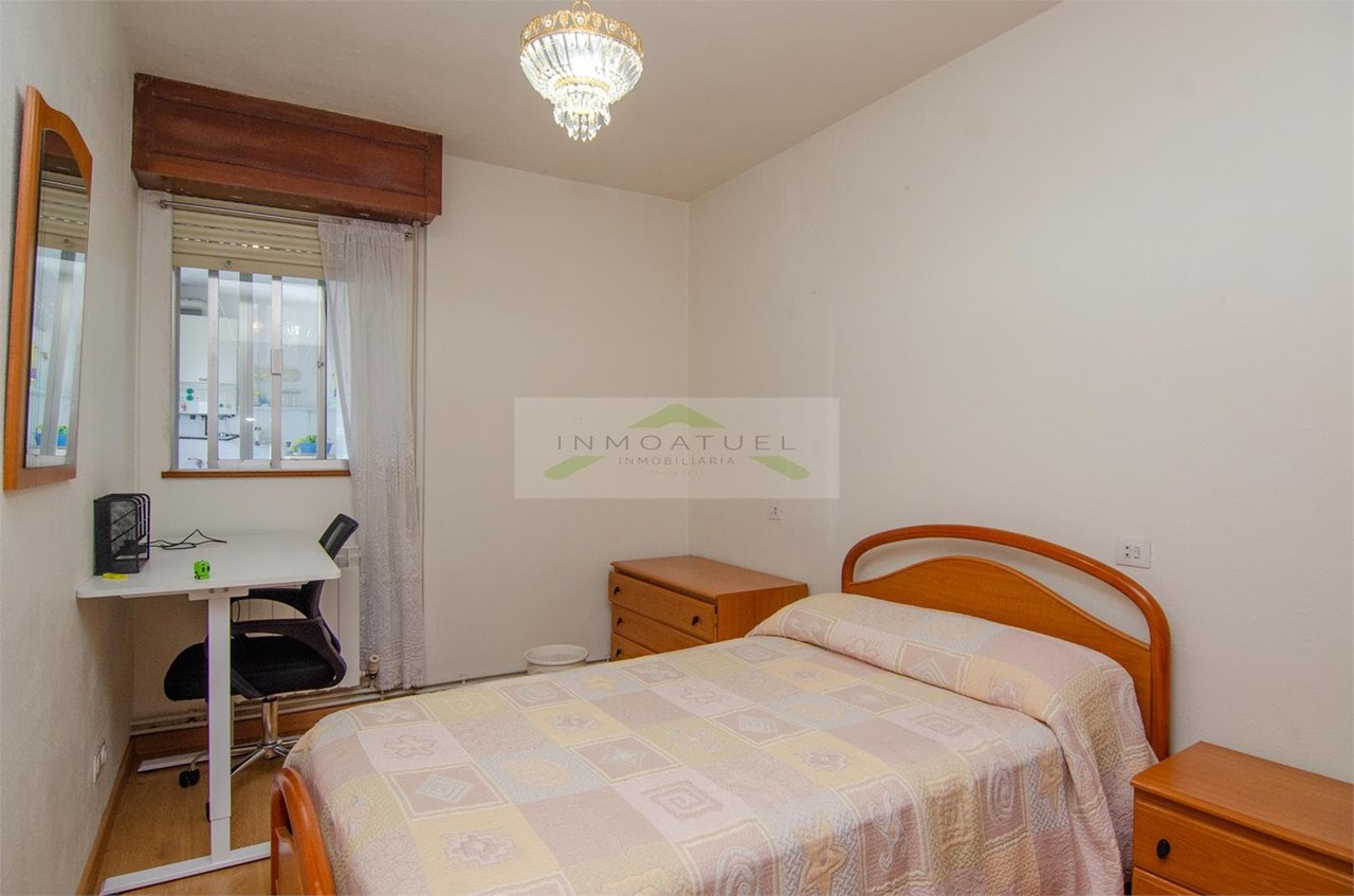 Foto 14 SOLO PARA ESTUDIANTES.- Piso de 96m2 con terraza, zona Mallos.- 