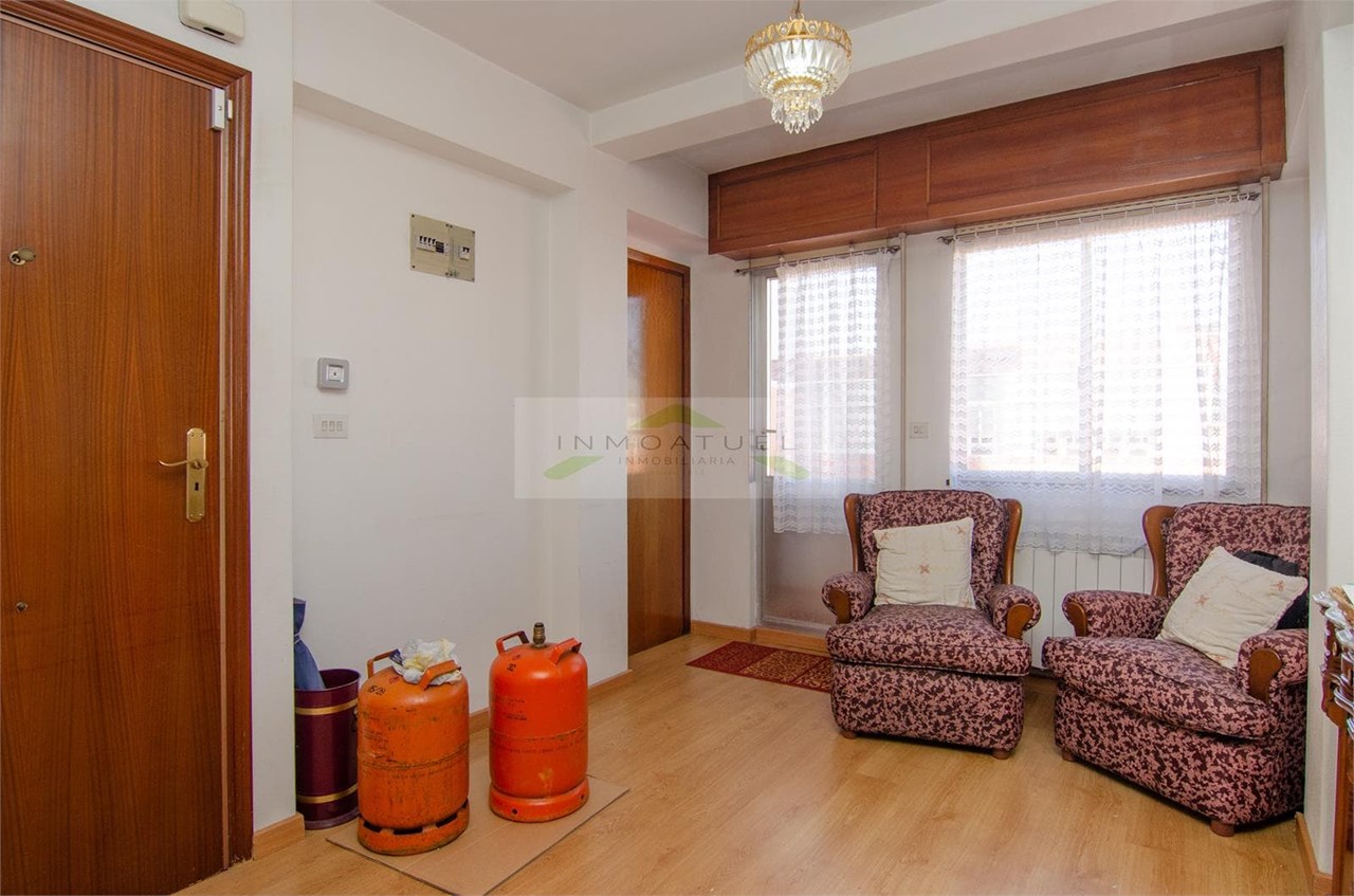 Foto 8 SOLO PARA ESTUDIANTES.- Piso de 96m2 con terraza, zona Mallos.- 