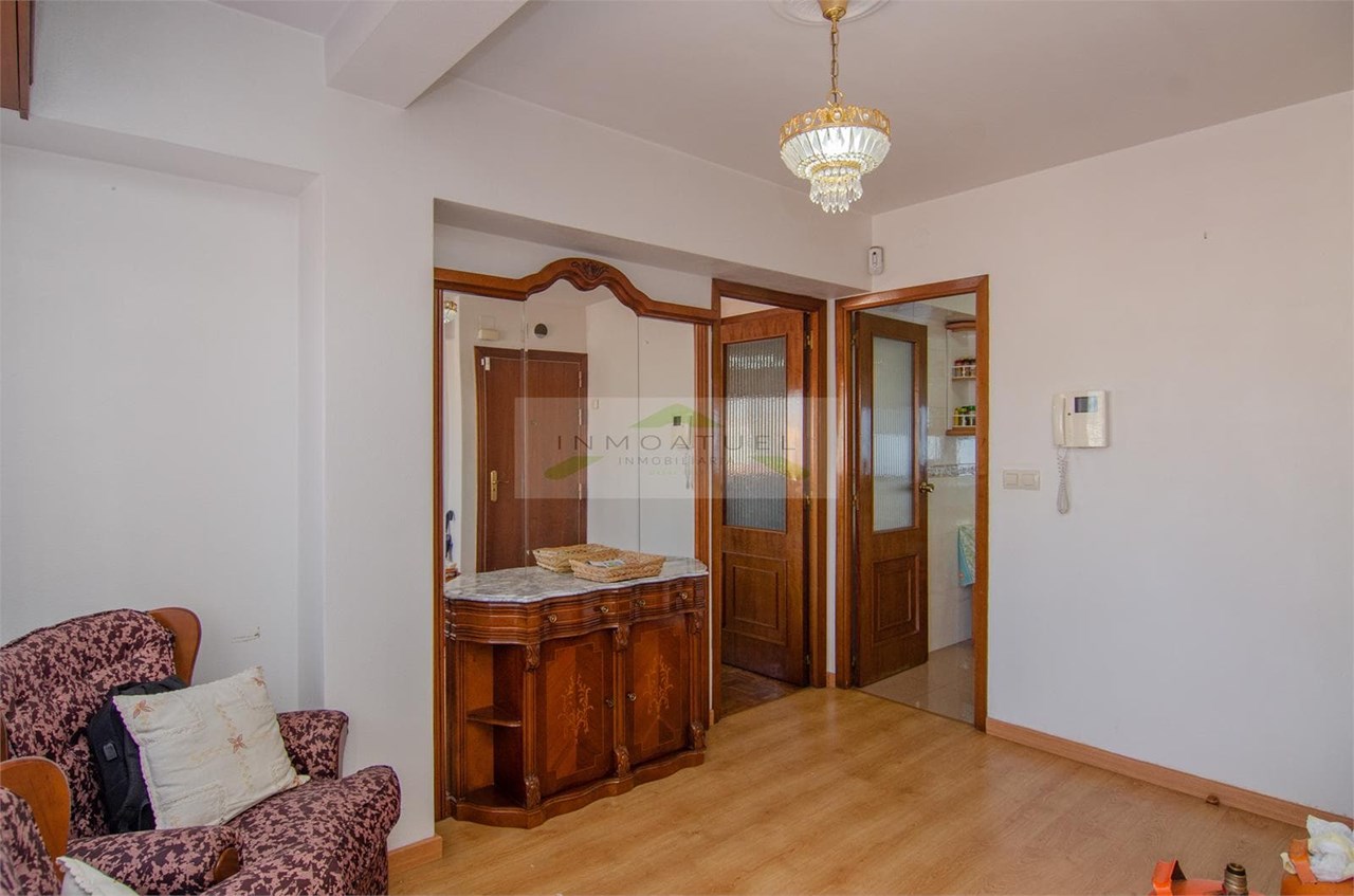 Foto 9 SOLO PARA ESTUDIANTES.- Piso de 96m2 con terraza, zona Mallos.- 