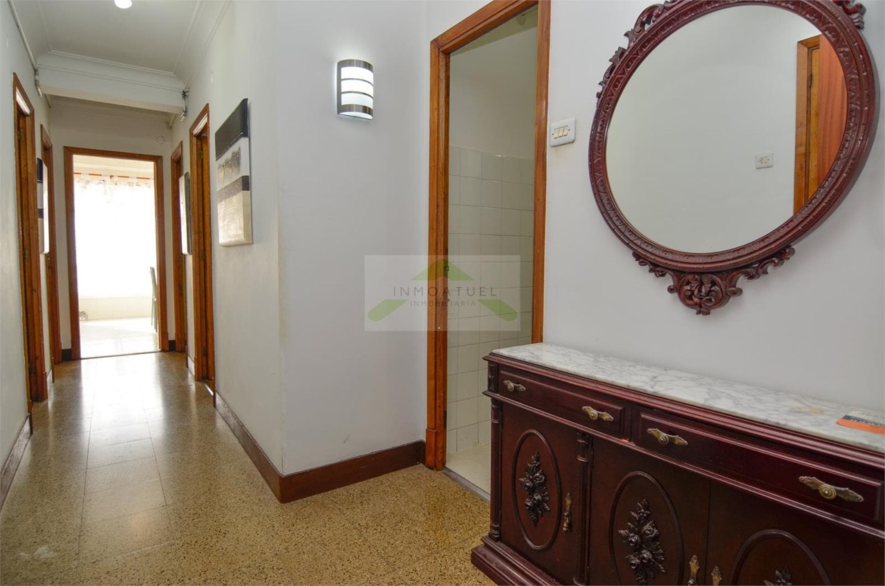 Foto 16 SOLO PARA ESTUDIANTES.- Piso soleado de 84m2 con ascensor y exterior, zona Mallos.- 