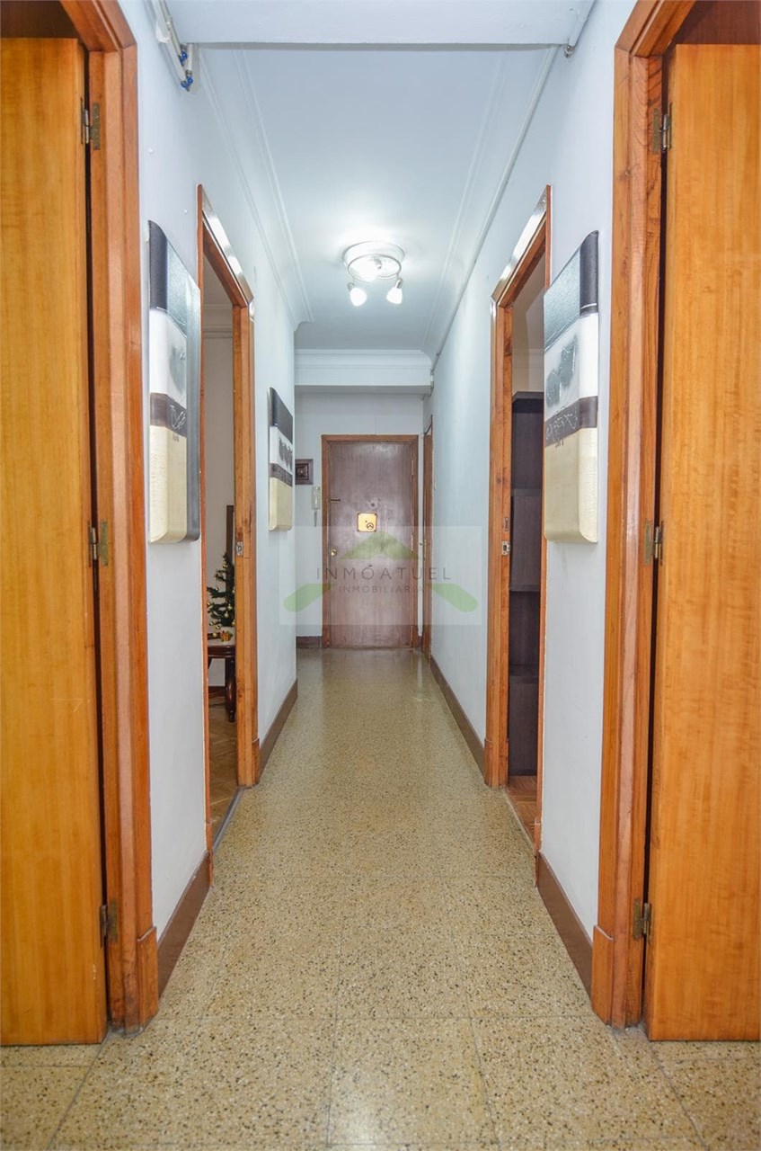 Foto 18 SOLO PARA ESTUDIANTES.- Piso soleado de 84m2 con ascensor y exterior, zona Mallos.- 